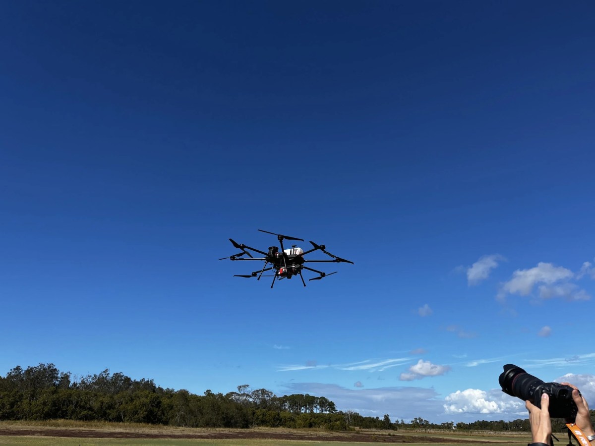 Image of Evolution Flight's Heavy Lift and Long Endurance Hybrid ScanLift Orbit UAV showcasing the iHE7 Hybrid Generator.